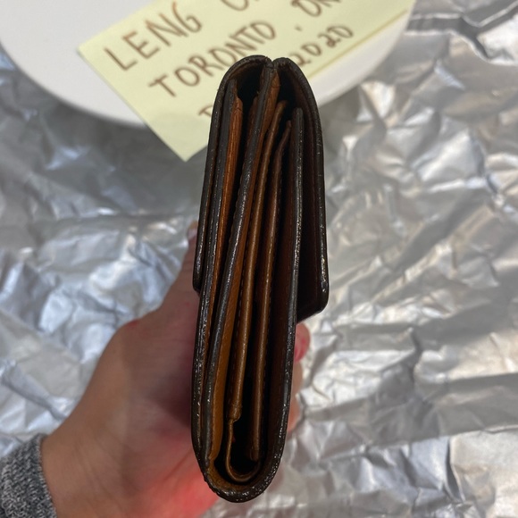 Compact wallet sold - Picture 5 of 7